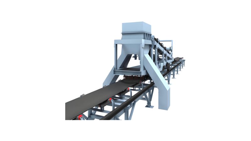 皮帶機輸送帶跑偏產(chǎn)生的局部磨損應(yīng)該如何解決